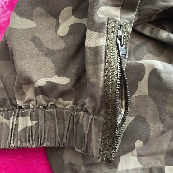 Express camo pants - Picture 2 of 2